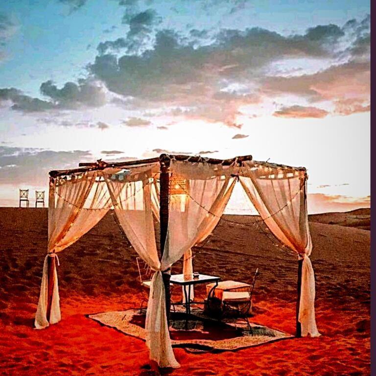 Merzouga Desert Luxury Camp Экстерьер фото